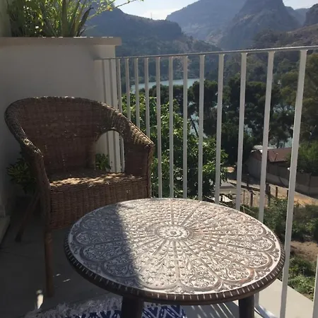 El Nido Del Chorro Hotel kapsułowy